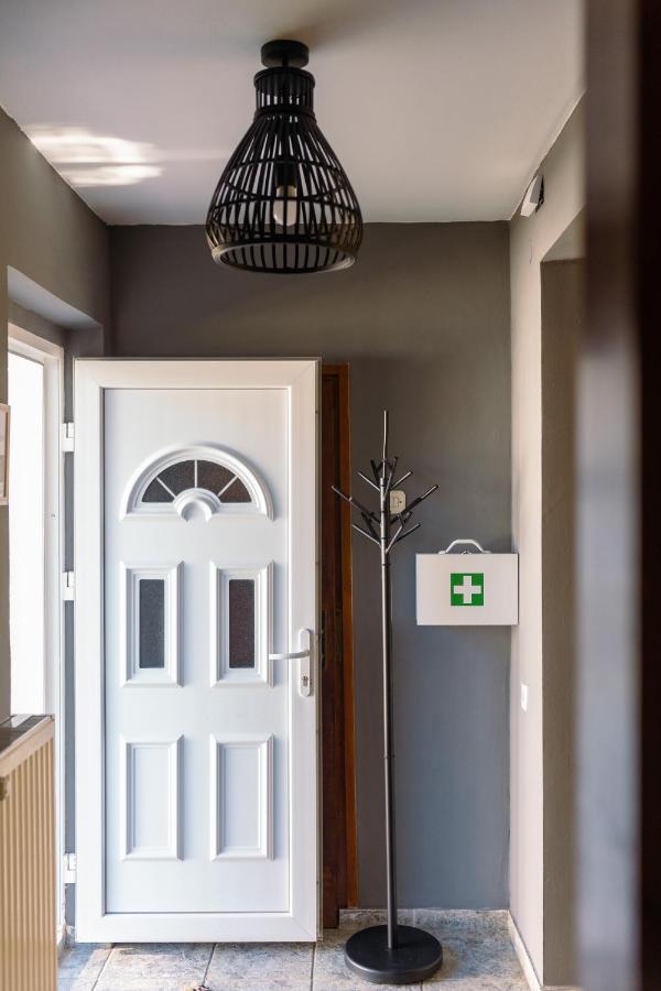 Studio Apartman Planb, Self Check In Осиек Экстерьер фото