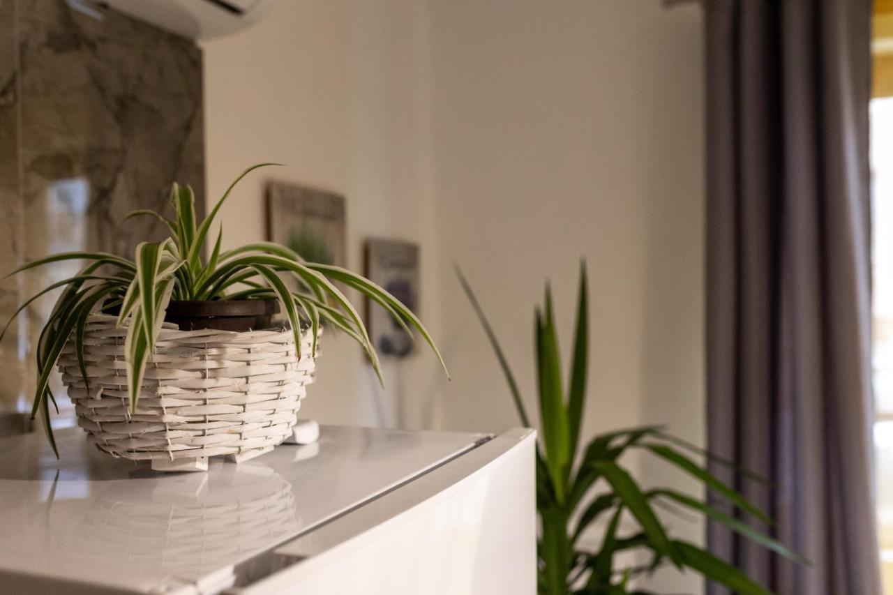 Studio Apartman Planb, Self Check In Осиек Экстерьер фото