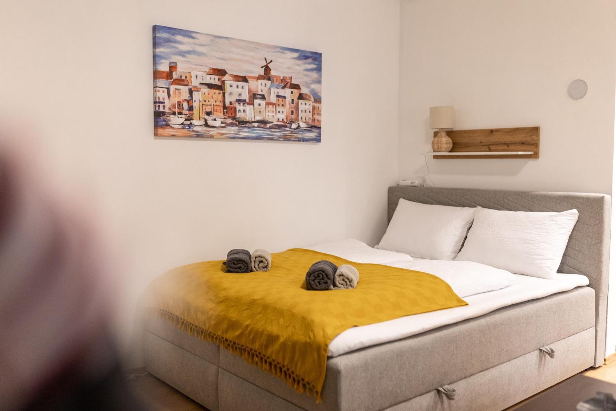 Studio Apartman Planb, Self Check In Осиек Экстерьер фото